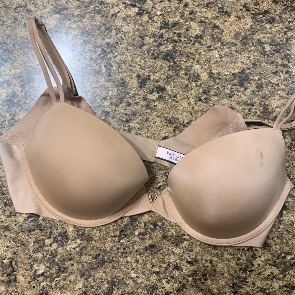 Victoria’s Secret Nude Push-Up Bra 34C